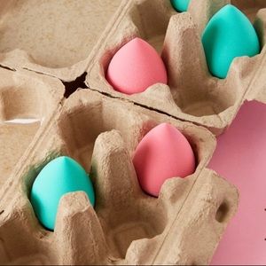 Beauty Bakerie ~ ‘BLENDING EGGS’ 6 Piece Beauty Sponge Set ~ FS, RARE, HTF ~ NIB